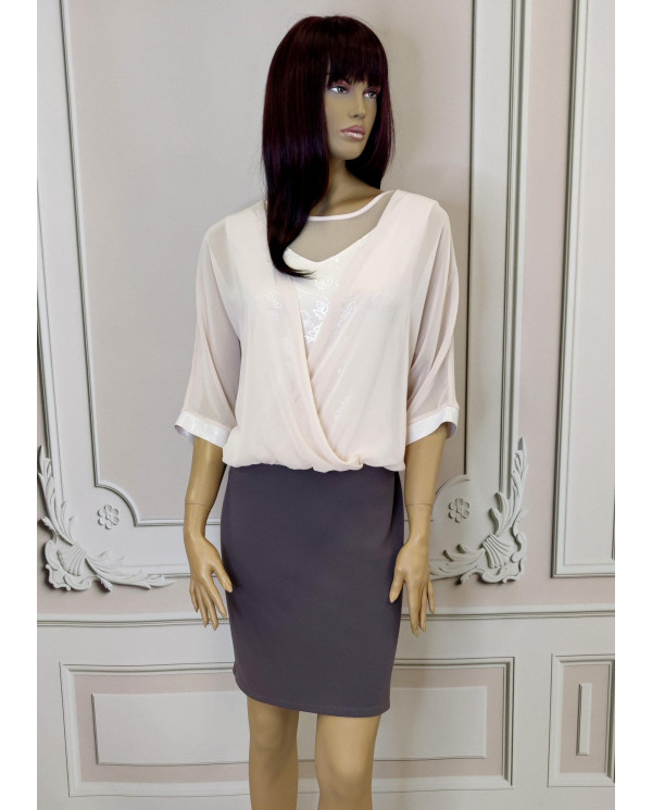 Sukienka z dopasowaną spódnicą (1)