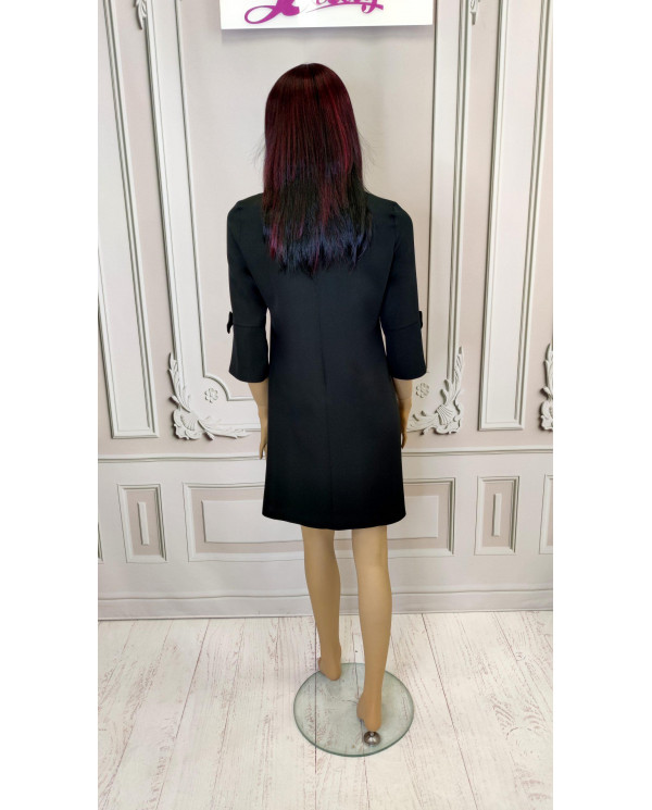 Czarna sukienka trapezowa (2)